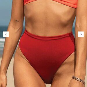 NWT Left on Friday Hi Hi Bottom